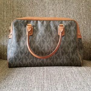 Michael Kors purse MK design